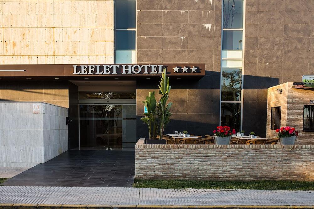 Hotel Leflet Sanlucar Sanlúcar la Mayor Zewnętrze zdjęcie